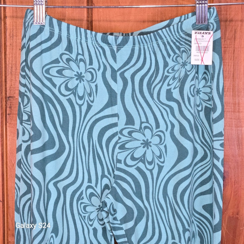 Full Tilt Womens XS Teal Psychedelic Floral‎ Swirl Flare Pants Tillys New NWT